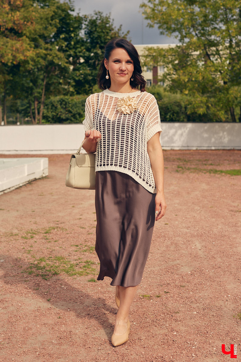 Любая одежда может сказать о человеке гораздо больше, чем тысяча слов. Визажист из Владимира Татьяна Зубачева уверена, понять настроение собеседника можно лишь по тому, что человек утром достал из своего гардероба. Предлагаем проверить эту теорию на ней самой.