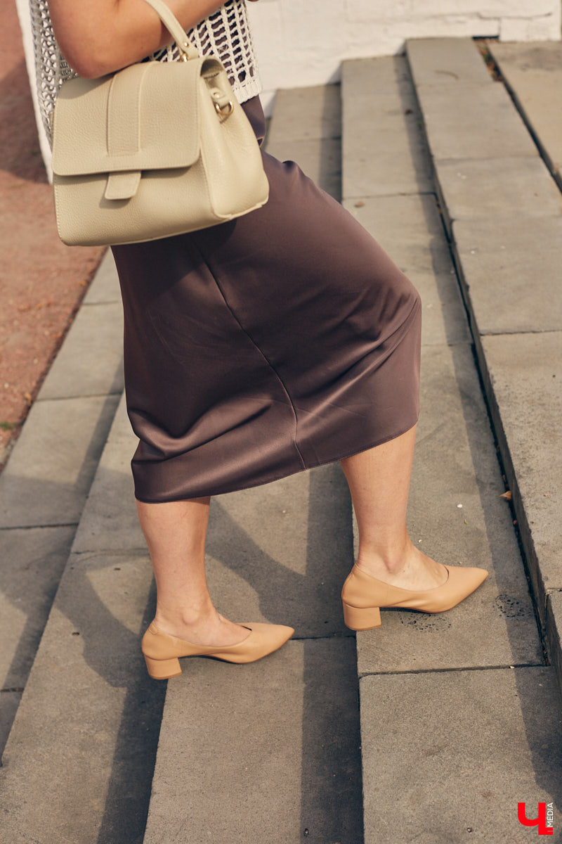 Любая одежда может сказать о человеке гораздо больше, чем тысяча слов. Визажист из Владимира Татьяна Зубачева уверена, понять настроение собеседника можно лишь по тому, что человек утром достал из своего гардероба. Предлагаем проверить эту теорию на ней самой.