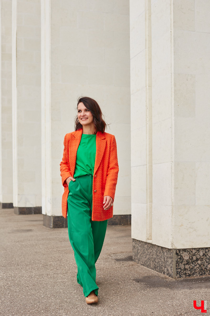 Любая одежда может сказать о человеке гораздо больше, чем тысяча слов. Визажист из Владимира Татьяна Зубачева уверена, понять настроение собеседника можно лишь по тому, что человек утром достал из своего гардероба. Предлагаем проверить эту теорию на ней самой.