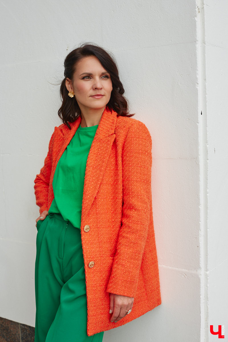 Любая одежда может сказать о человеке гораздо больше, чем тысяча слов. Визажист из Владимира Татьяна Зубачева уверена, понять настроение собеседника можно лишь по тому, что человек утром достал из своего гардероба. Предлагаем проверить эту теорию на ней самой.