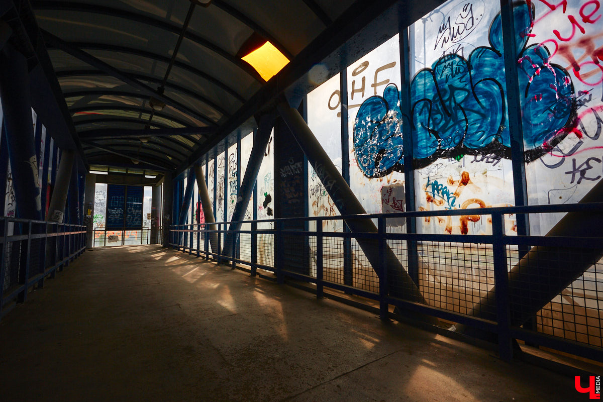 Вы давно пользовались надземными пешеходными переходами в черте областного центра? Если да, предлагаем совершить виртуальную экскурсию вместе с нами. «Ключ-Медиа» выбрал три владимирских объекта из десяти и проинспектировал их.