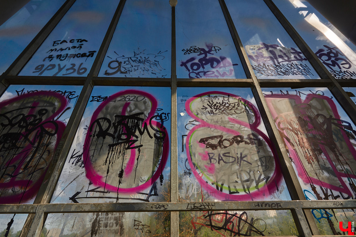 Вы давно пользовались надземными пешеходными переходами в черте областного центра? Если да, предлагаем совершить виртуальную экскурсию вместе с нами. «Ключ-Медиа» выбрал три владимирских объекта из десяти и проинспектировал их.