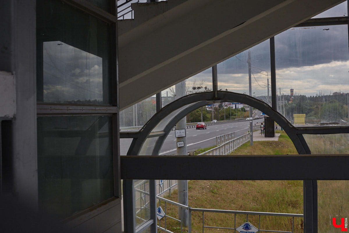 Вы давно пользовались надземными пешеходными переходами в черте областного центра? Если да, предлагаем совершить виртуальную экскурсию вместе с нами. «Ключ-Медиа» выбрал три владимирских объекта из десяти и проинспектировал их.