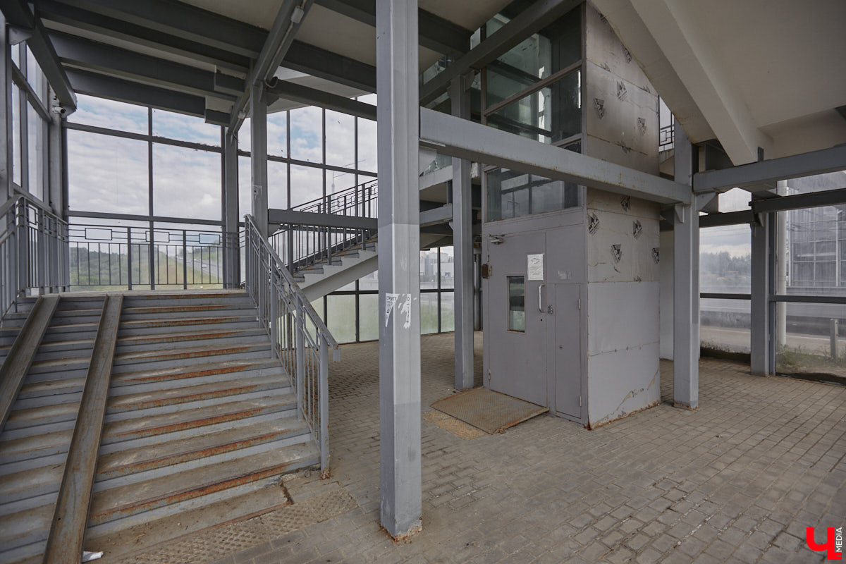 Вы давно пользовались надземными пешеходными переходами в черте областного центра? Если да, предлагаем совершить виртуальную экскурсию вместе с нами. «Ключ-Медиа» выбрал три владимирских объекта из десяти и проинспектировал их.