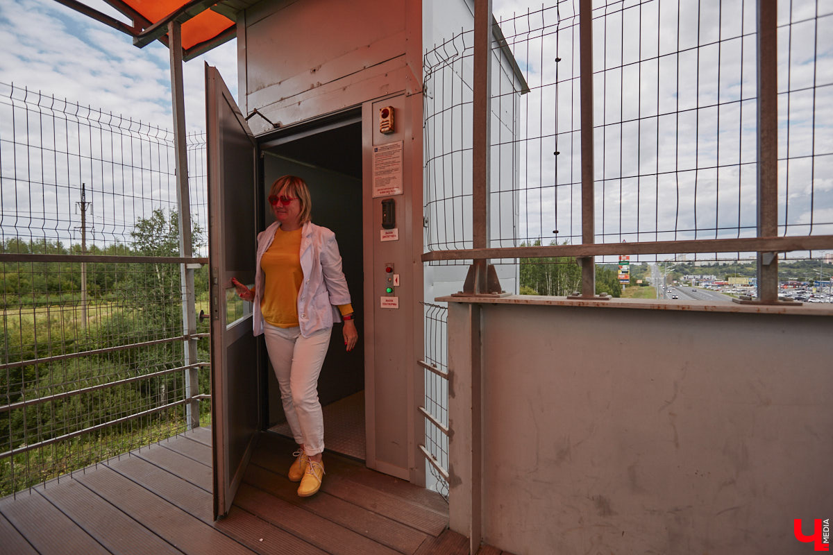 Вы давно пользовались надземными пешеходными переходами в черте областного центра? Если да, предлагаем совершить виртуальную экскурсию вместе с нами. «Ключ-Медиа» выбрал три владимирских объекта из десяти и проинспектировал их.