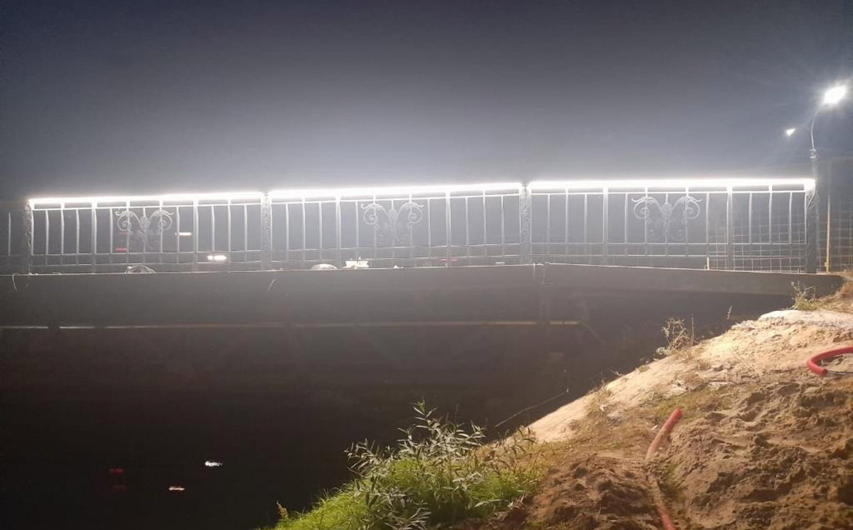 В Судогде продолжается строительство набережной, которое началось еще летом. Благоустроенное общественное пространство вдоль реки появится там до конца декабря 2023-го. Что было сделано за это время и что мы увидим в итоге?