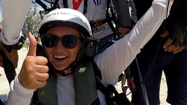 Летом этого года Куба стала одним из самых популярных направлений среди российских туристов. Только по официальным данным количество отдыхающих из нашей страны там выросло в полтора раза. Среди тех, кто выбирает белые песчаные пляжи и романтические пейзажи, все больше жителей нашего города. Среди них оказалась и Ольга Богданова, которая отметила на Острове свободы свой день рождения.