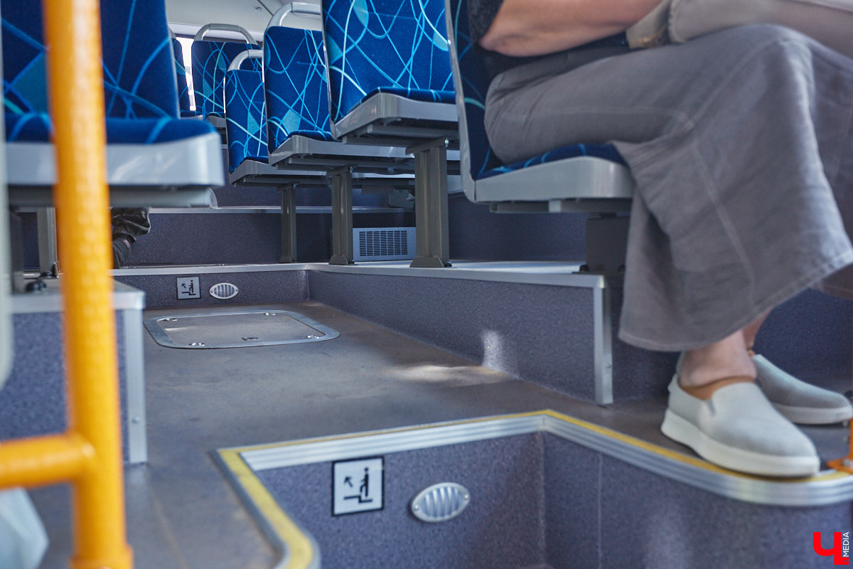 Всего за одно лето во Владимире удалось обновить парк общественного транспорта ровно наполовину. В город прибыло больше сотни машин разных производителей. Какая из них самая лучшая? «Ключ-Медиа» прокатился по областному центру в компании автоблогера в поисках ответа на этот вопрос.