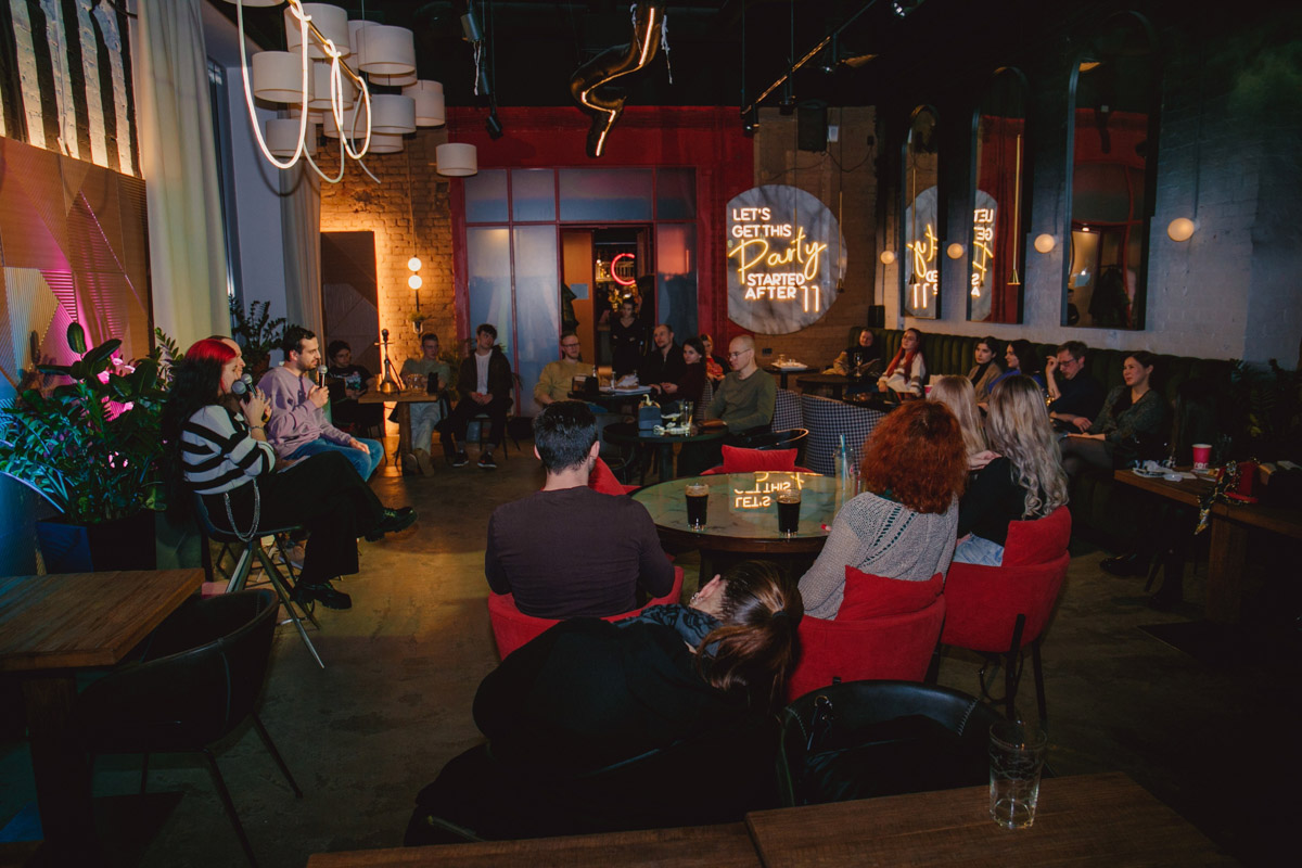 Любите хорошие и неизбитые шутки? Тогда готовьтесь получить отменную порцию смеха. Во Владимире намечается первый масштабный стендап-фестиваль, который завершится большим гала-концертом. Хедлайнером мероприятия станет популярная юмористка и резидент Stand Up Виктория Складчикова.