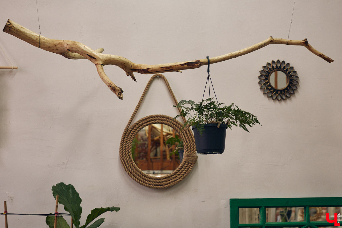 Законсервированная владимирская электростанция продолжает притягивать креативных людей. На территории пространства ТЭЦ-1 уже прошла театральная постановка, а сейчас там разместилась новая зеленая студия. Проект для нашего города необычный. В чем его суть? Авторы рассказали об этом «Ключ-Медиа» в день открытия локации.