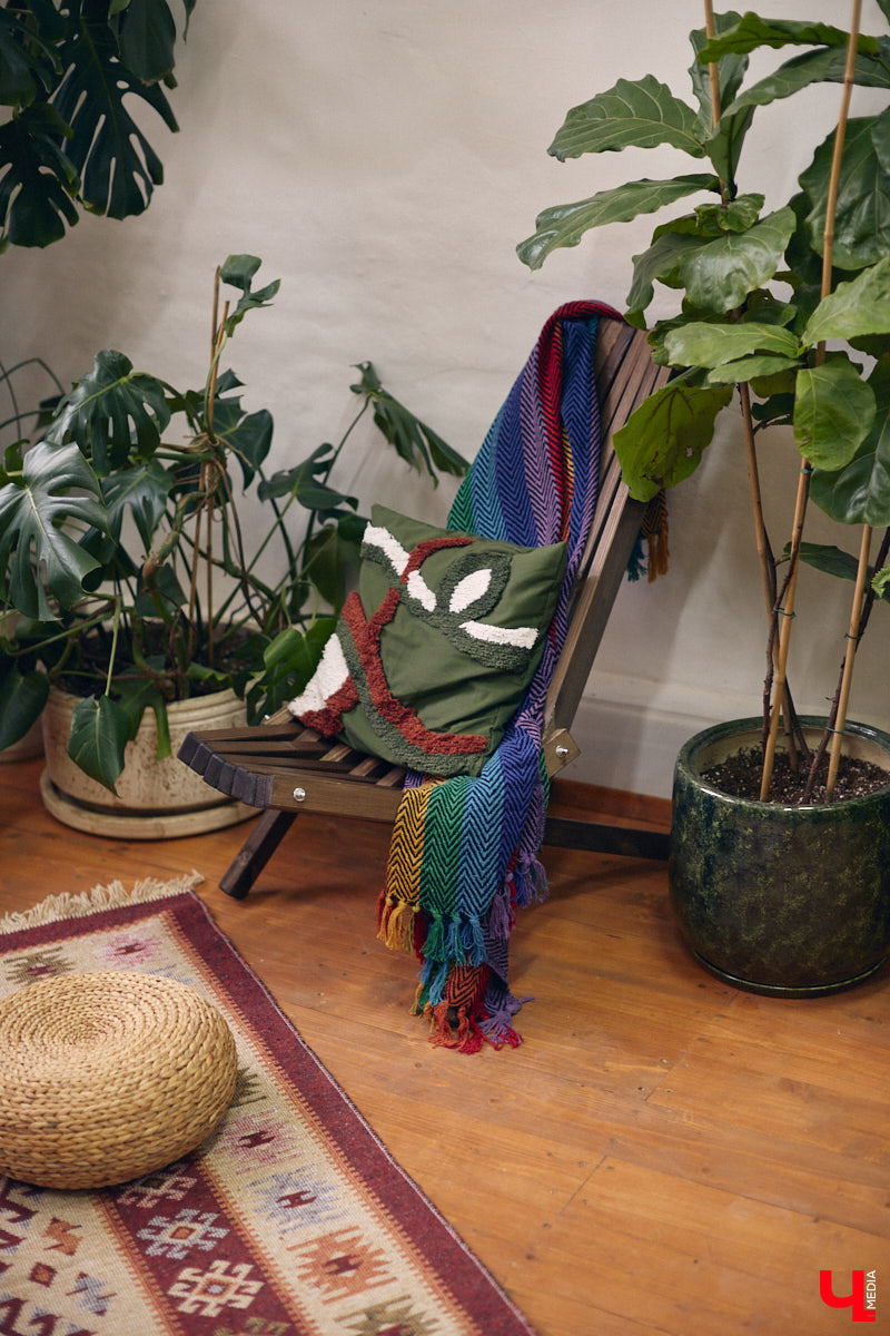 Законсервированная владимирская электростанция продолжает притягивать креативных людей. На территории пространства ТЭЦ-1 уже прошла театральная постановка, а сейчас там разместилась новая зеленая студия. Проект для нашего города необычный. В чем его суть? Авторы рассказали об этом «Ключ-Медиа» в день открытия локации.