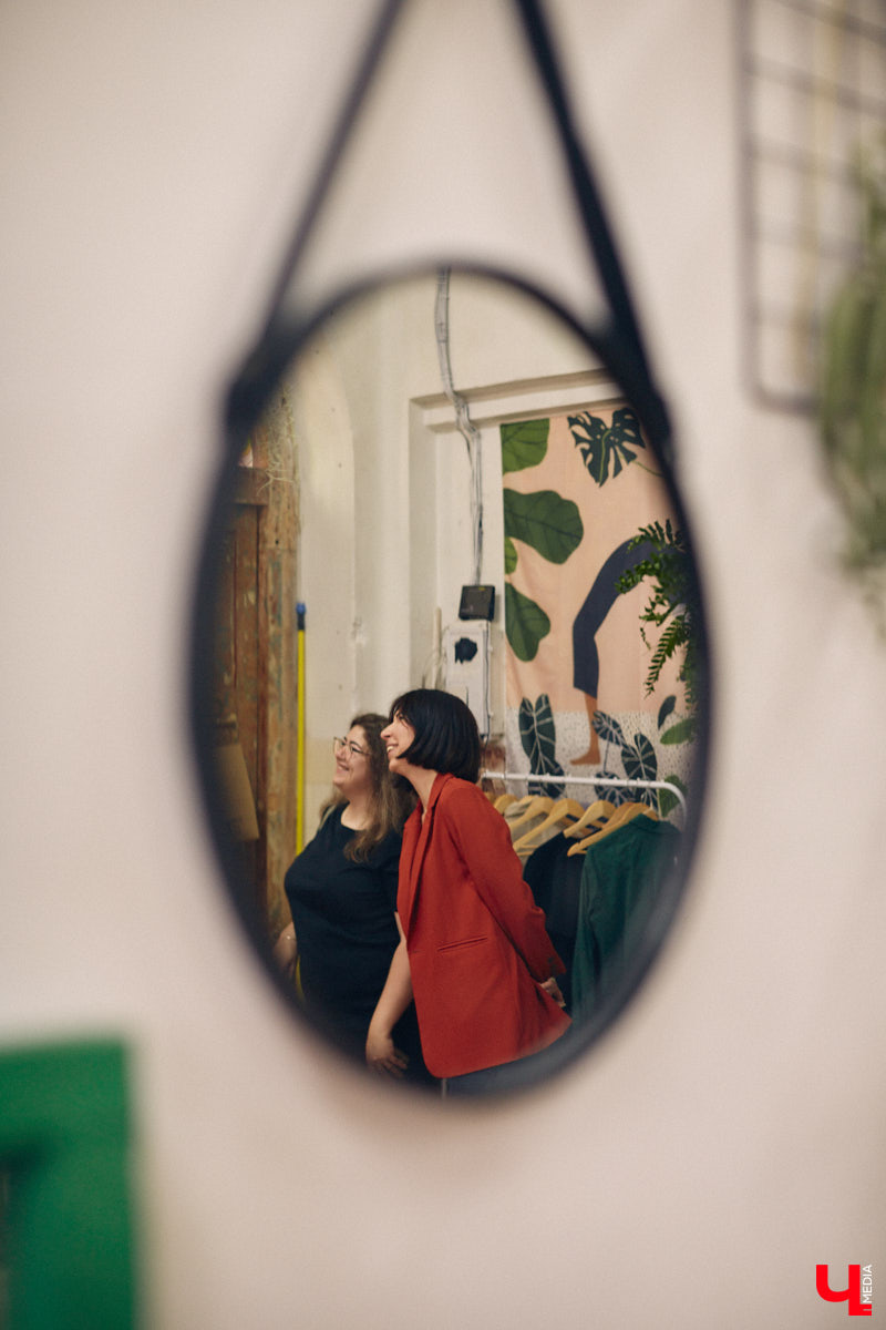 Законсервированная владимирская электростанция продолжает притягивать креативных людей. На территории пространства ТЭЦ-1 уже прошла театральная постановка, а сейчас там разместилась новая зеленая студия. Проект для нашего города необычный. В чем его суть? Авторы рассказали об этом «Ключ-Медиа» в день открытия локации.