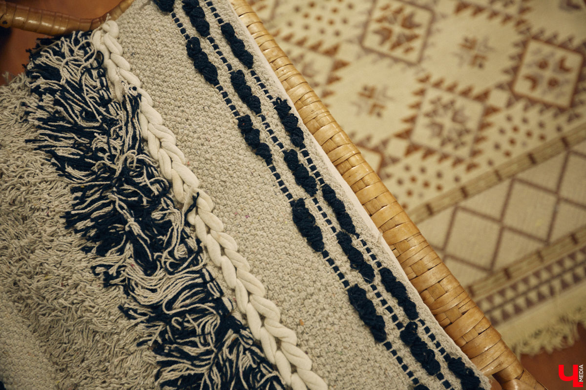 Законсервированная владимирская электростанция продолжает притягивать креативных людей. На территории пространства ТЭЦ-1 уже прошла театральная постановка, а сейчас там разместилась новая зеленая студия. Проект для нашего города необычный. В чем его суть? Авторы рассказали об этом «Ключ-Медиа» в день открытия локации.