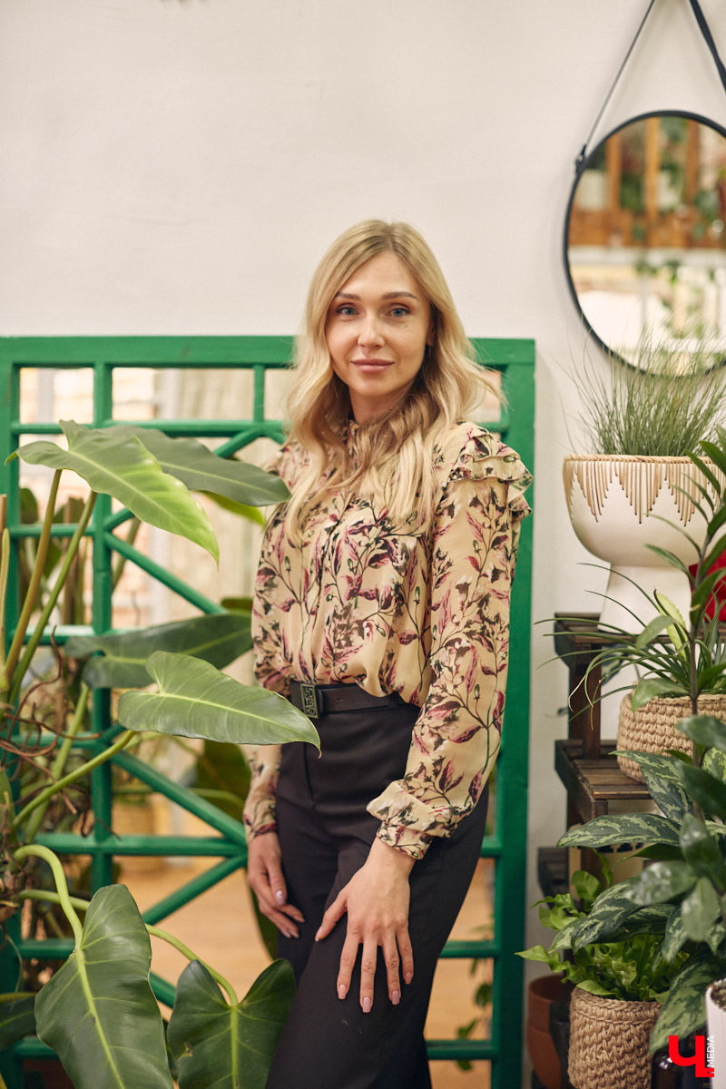 Законсервированная владимирская электростанция продолжает притягивать креативных людей. На территории пространства ТЭЦ-1 уже прошла театральная постановка, а сейчас там разместилась новая зеленая студия. Проект для нашего города необычный. В чем его суть? Авторы рассказали об этом «Ключ-Медиа» в день открытия локации.