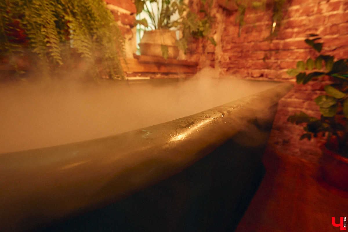 Законсервированная владимирская электростанция продолжает притягивать креативных людей. На территории пространства ТЭЦ-1 уже прошла театральная постановка, а сейчас там разместилась новая зеленая студия. Проект для нашего города необычный. В чем его суть? Авторы рассказали об этом «Ключ-Медиа» в день открытия локации.