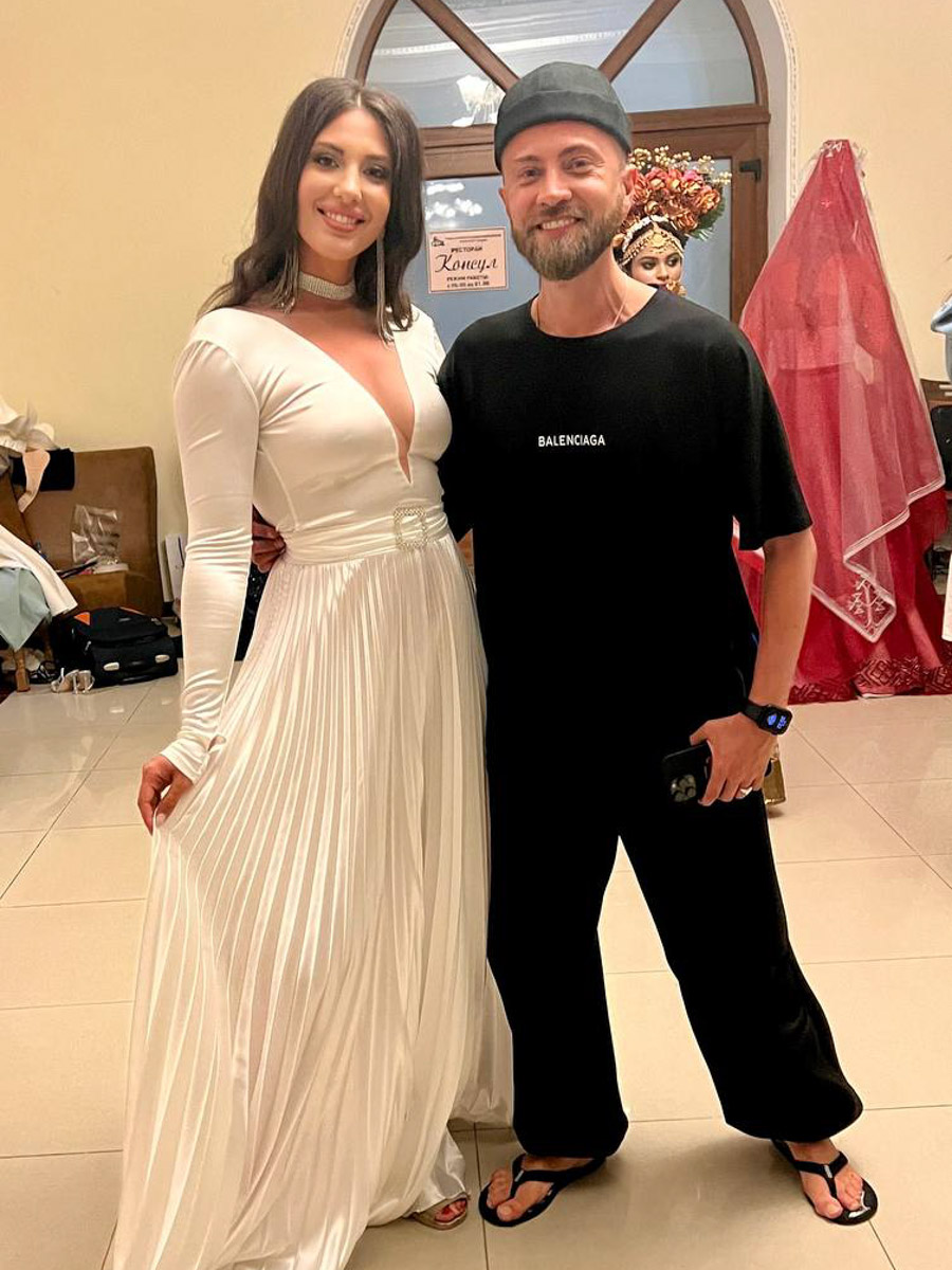 Какая она, успешная женщина? Воображение рисует образ красивой и ухоженной бизнесвумен. Недавно вернувшиеся с премии успешных женщин Crystal queen — 2023 жительницы Владимирской области тому подтверждение, ведь именно они победили в двух номинациях.