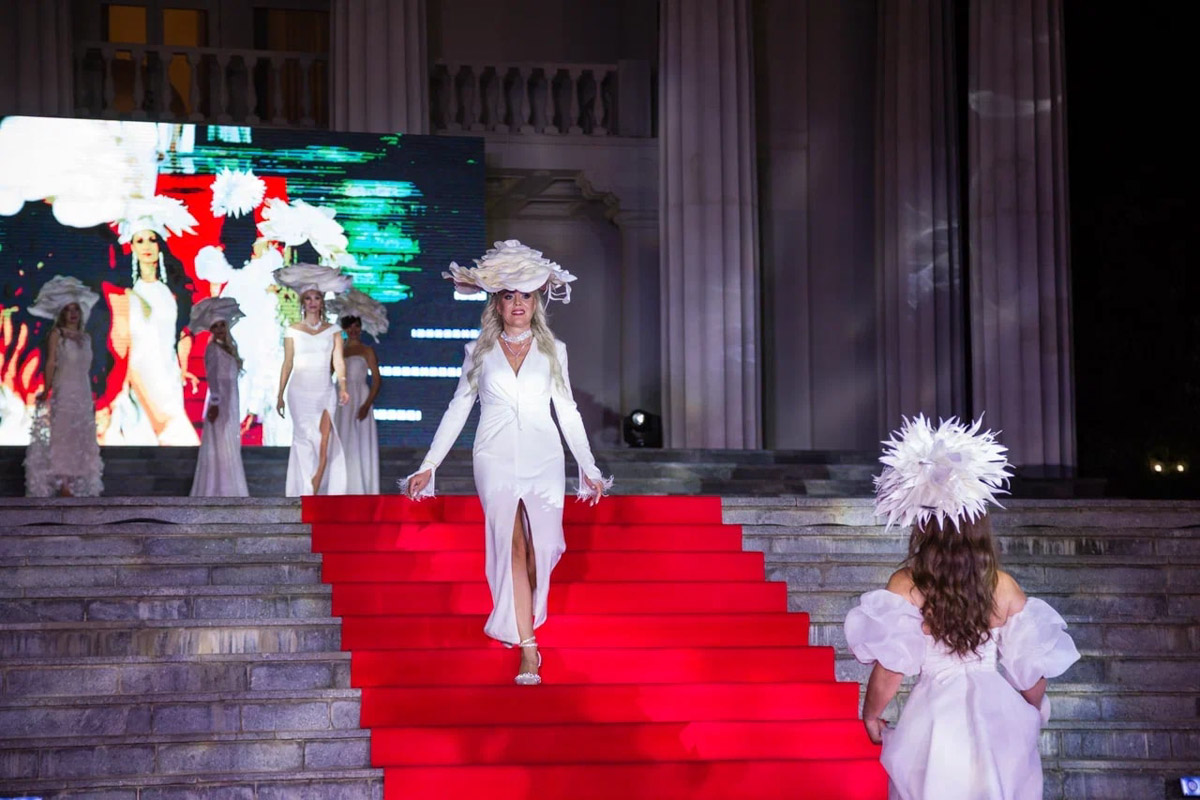 Берегите глаза, сейчас будет слепить! Слепить красотой наших участниц международного конкурса Mrs. Planet Eurasia — 2023. В этом году 33-й регион в Крыму представляли Яна Бирюкова и Светлана Лапшина. Две мамы из Владимира и Мурома взяли главные короны в двух номинациях, а еще завоевали дополнительные титулы.