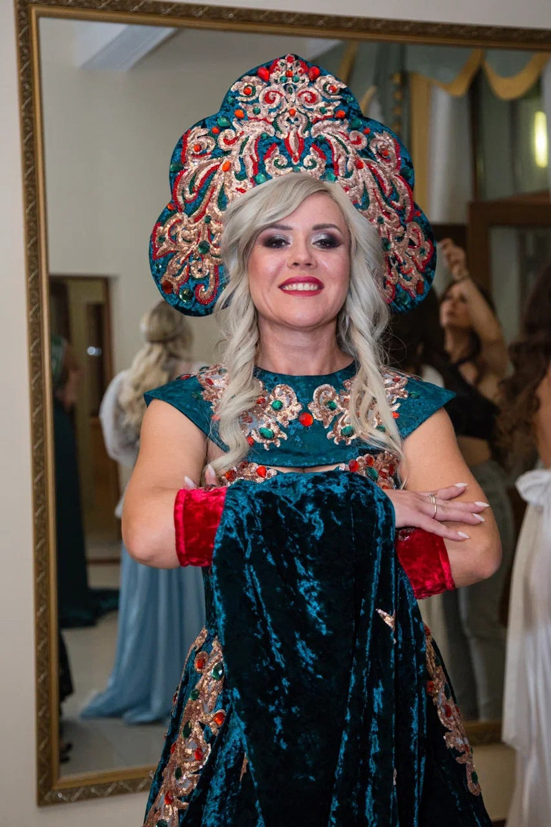 Берегите глаза, сейчас будет слепить! Слепить красотой наших участниц международного конкурса Mrs. Planet Eurasia — 2023. В этом году 33-й регион в Крыму представляли Яна Бирюкова и Светлана Лапшина. Две мамы из Владимира и Мурома взяли главные короны в двух номинациях, а еще завоевали дополнительные титулы.