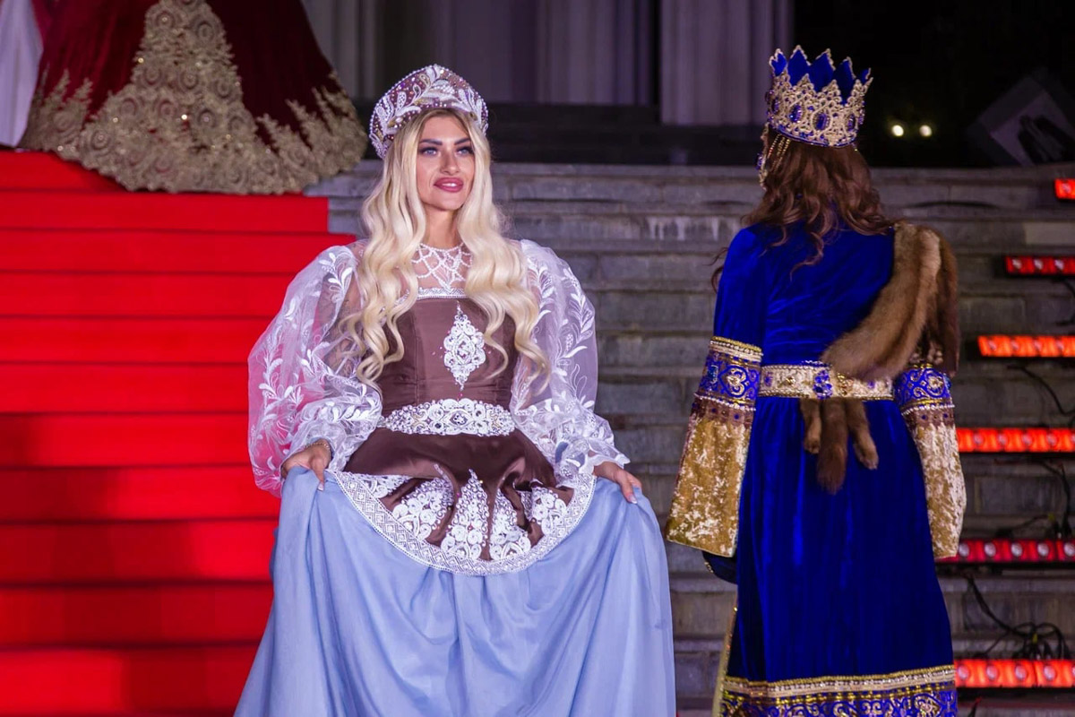 Берегите глаза, сейчас будет слепить! Слепить красотой наших участниц международного конкурса Mrs. Planet Eurasia — 2023. В этом году 33-й регион в Крыму представляли Яна Бирюкова и Светлана Лапшина. Две мамы из Владимира и Мурома взяли главные короны в двух номинациях, а еще завоевали дополнительные титулы.