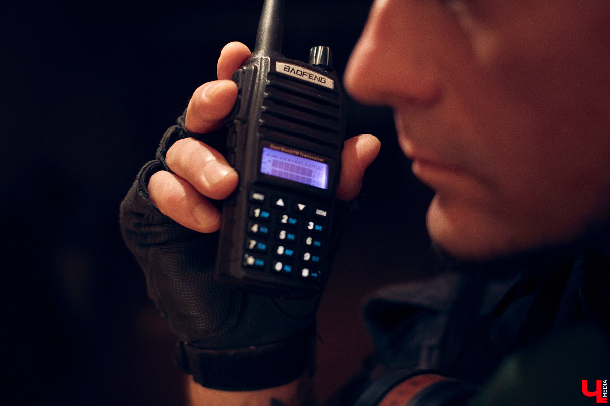 Ролевые игры — формат досуга для людей с фантазией. Тех, кто без проблем может перенестись в другую вселенную, а то и в несколько за сезон. Владимирец Олег Тютин за 15 лет сменил более десятка, в числе которых фэнтези-сеттинг Warhammer и постап-мир «Ареал». Костюмы, в которых он ищет опасные аномалии и участвует в штурмах, герой продемонстрировал «Ключ-Медиа».