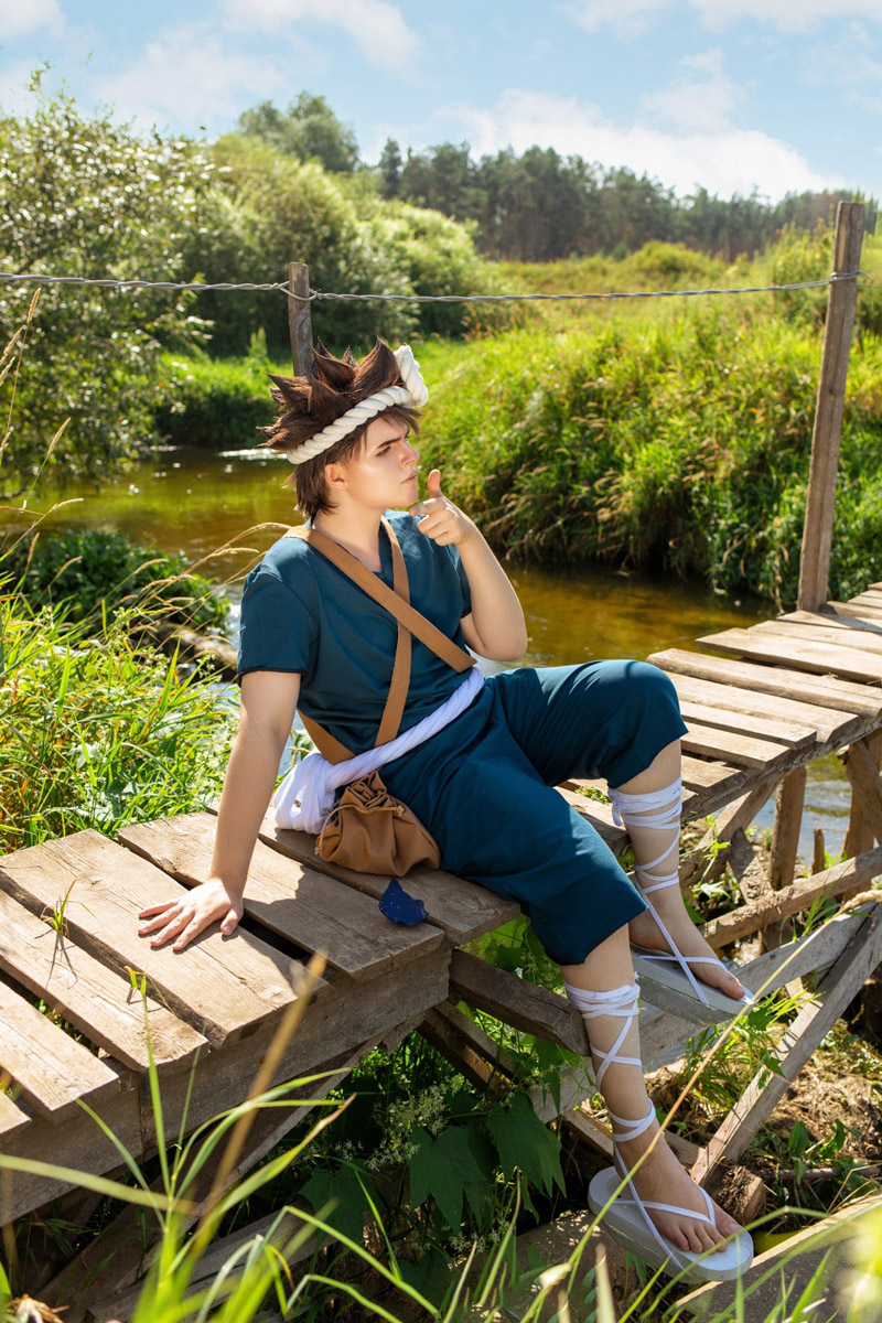 Участники косплей-команды из Владимирской области организовали фотосессию на тему популярного аниме. Все костюмы ребята сделали своими руками. В результате персонажи «Доктора Стоуна» материализовались прямо на берегу реки Клязьмы.