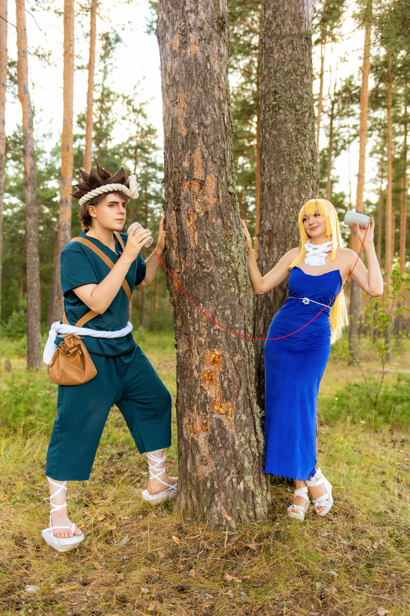 Участники косплей-команды из Владимирской области организовали фотосессию на тему популярного аниме. Все костюмы ребята сделали своими руками. В результате персонажи «Доктора Стоуна» материализовались прямо на берегу реки Клязьмы.