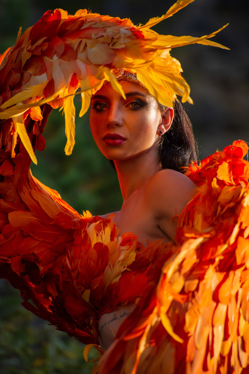 Образ феникса и связанная с ним легенда настолько яркие, что не перестают тревожить тонкие творческие души. Воссоздать мифологическую птицу в человеческом облике решили фотограф Артем Логинов и дизайнер Наталья Алексеева. Что у них из этого получилось и с какими сложностями они столкнулись на Дюкинских скалах, узнал «Ключ-Медиа».