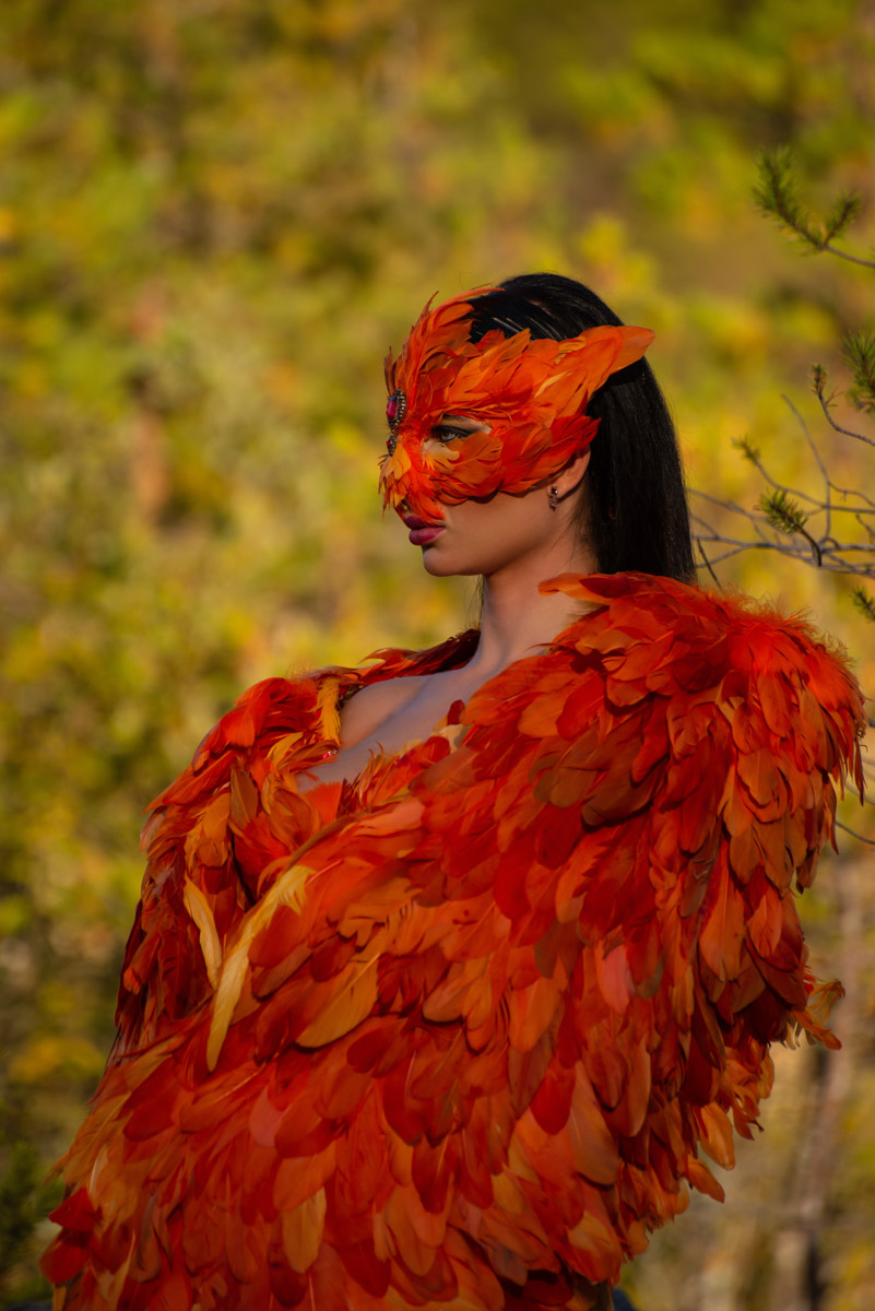 Образ феникса и связанная с ним легенда настолько яркие, что не перестают тревожить тонкие творческие души. Воссоздать мифологическую птицу в человеческом облике решили фотограф Артем Логинов и дизайнер Наталья Алексеева. Что у них из этого получилось и с какими сложностями они столкнулись на Дюкинских скалах, узнал «Ключ-Медиа».