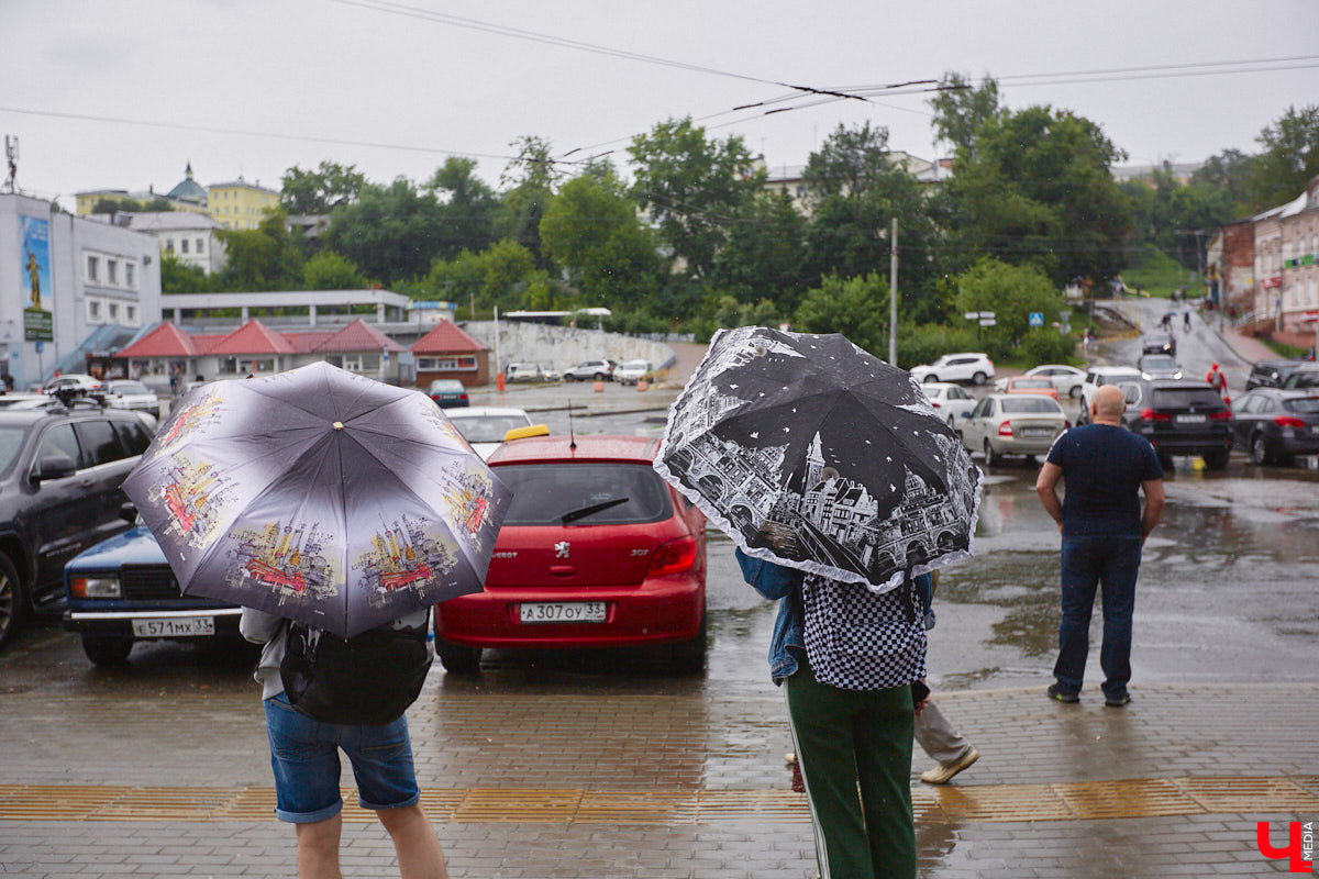Модернизация владимирского железнодорожного вокзала начнется с ремонта Вокзальной площади. Благоустройство стартует уже в будущем году. А вот реставрация самого здания запланирована на год позже. Подробнее в нашем материале.