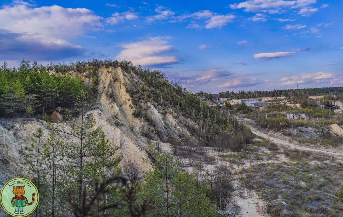 В Дюкинский заказник можно приехать не только за дзеном в окружении редких растений или альпинизмом. Для любителей заброшек здесь тоже найдется лакомый объект. В 70 км от Владимира стоит пустующий цех, который привлек внимание местного тревел-блогера.