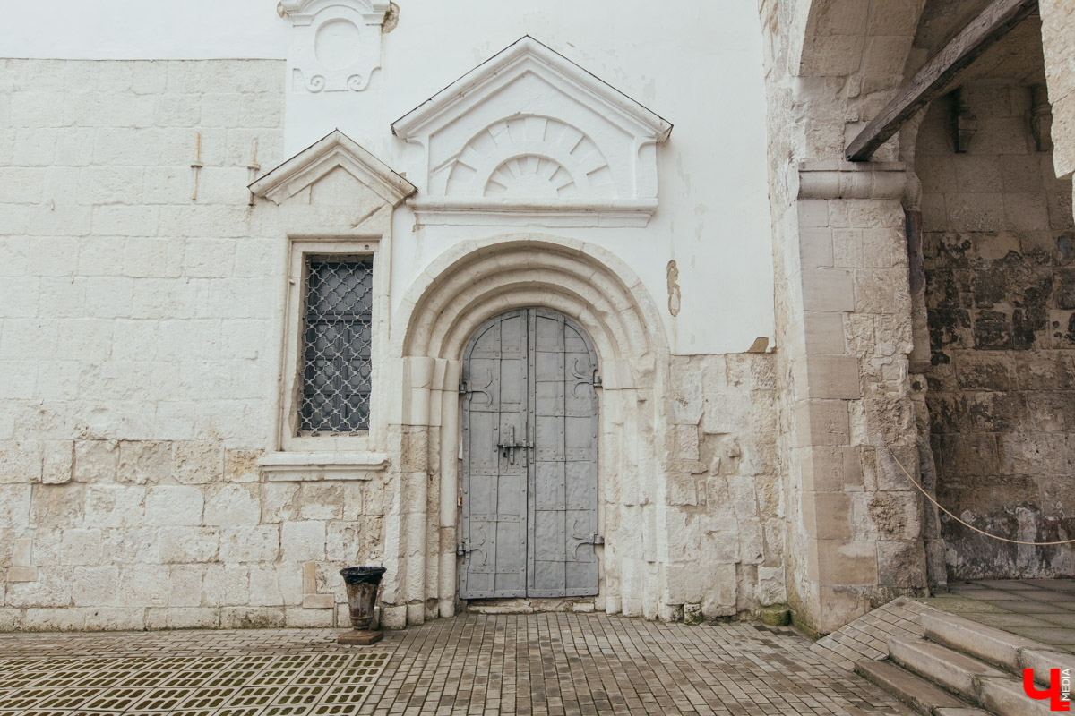 Уже в следующем году во Владимирской области намерены установить сразу пять новых памятников. В честь кого — с этим уже примерно определились. А вот где именно — еще предстоит решить. Также активно обсуждается и возведение в столице региона стелы.