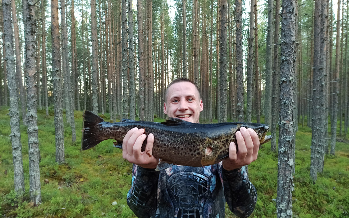 Подводная охота открывает целый дивный мир. Потрясающие своим видом и размерами рыбы, живописные виды, ценные находки, обнаруженные на дне. Откуда мы знаем? Своим опытом с «Ключ-Медиа» поделился Кирилл Исаев, для которого погружение не просто хобби, а стиль жизни.