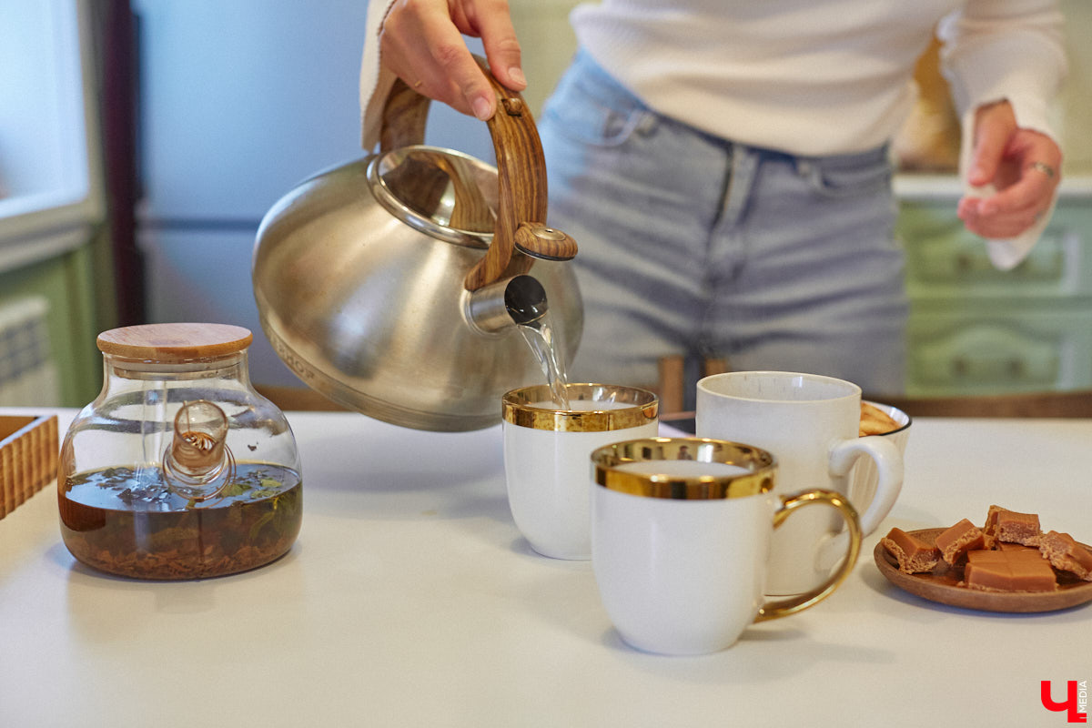 Как избавить дом от ненужных вещей и сделать пространство максимально гармоничным? Этот вопрос актуален для многих. Пользователи социальных сетей обмениваются советами по расхламлению и уборке квартиры за пять минут. Принять участие можно и в челлендже, и в марафоне. Владимирский блогер Арина Ёжкина решила поделиться с нами собственным опытом организации пространства на примере своего дома.