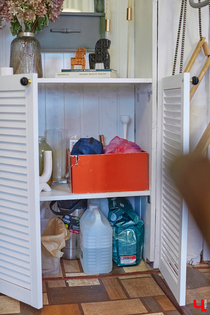 Как избавить дом от ненужных вещей и сделать пространство максимально гармоничным? Этот вопрос актуален для многих. Пользователи социальных сетей обмениваются советами по расхламлению и уборке квартиры за пять минут. Принять участие можно и в челлендже, и в марафоне. Владимирский блогер Арина Ёжкина решила поделиться с нами собственным опытом организации пространства на примере своего дома.