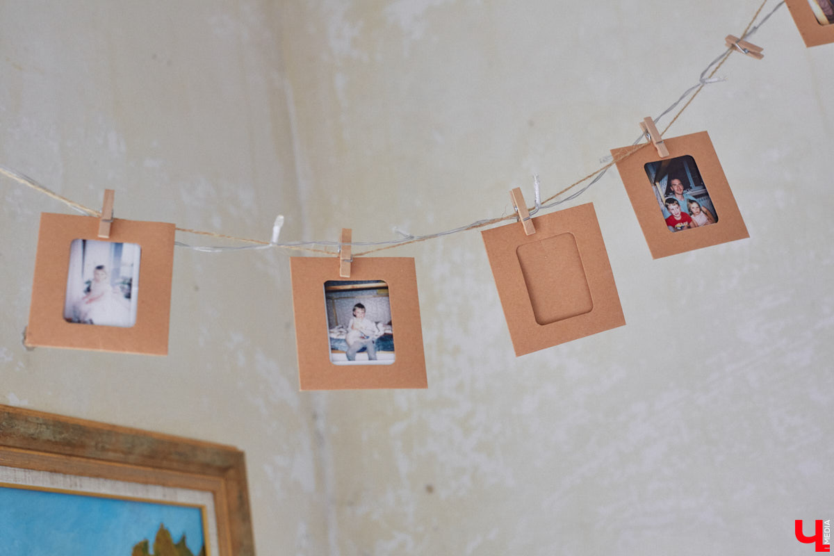 Как избавить дом от ненужных вещей и сделать пространство максимально гармоничным? Этот вопрос актуален для многих. Пользователи социальных сетей обмениваются советами по расхламлению и уборке квартиры за пять минут. Принять участие можно и в челлендже, и в марафоне. Владимирский блогер Арина Ёжкина решила поделиться с нами собственным опытом организации пространства на примере своего дома.