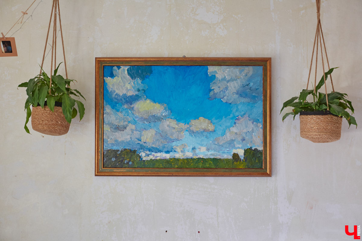 Как избавить дом от ненужных вещей и сделать пространство максимально гармоничным? Этот вопрос актуален для многих. Пользователи социальных сетей обмениваются советами по расхламлению и уборке квартиры за пять минут. Принять участие можно и в челлендже, и в марафоне. Владимирский блогер Арина Ёжкина решила поделиться с нами собственным опытом организации пространства на примере своего дома.