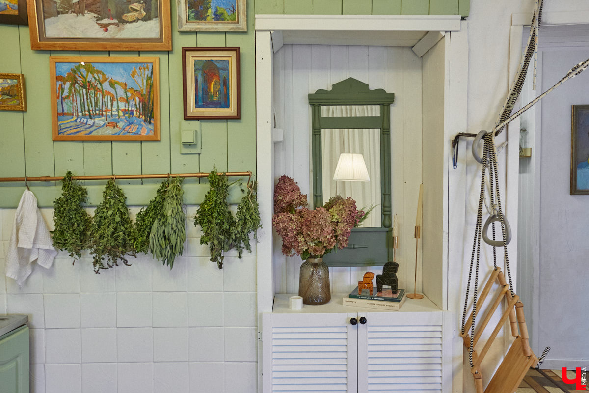 Как избавить дом от ненужных вещей и сделать пространство максимально гармоничным? Этот вопрос актуален для многих. Пользователи социальных сетей обмениваются советами по расхламлению и уборке квартиры за пять минут. Принять участие можно и в челлендже, и в марафоне. Владимирский блогер Арина Ёжкина решила поделиться с нами собственным опытом организации пространства на примере своего дома.