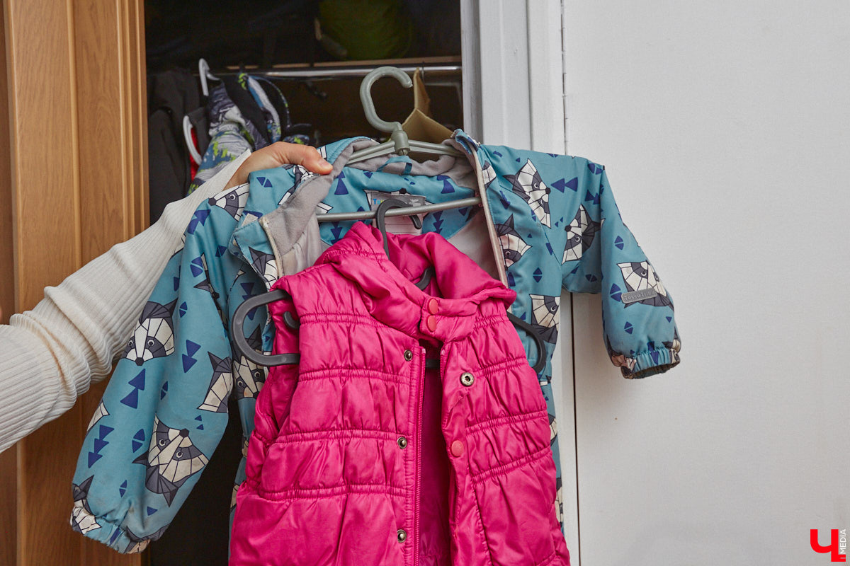 Как избавить дом от ненужных вещей и сделать пространство максимально гармоничным? Этот вопрос актуален для многих. Пользователи социальных сетей обмениваются советами по расхламлению и уборке квартиры за пять минут. Принять участие можно и в челлендже, и в марафоне. Владимирский блогер Арина Ёжкина решила поделиться с нами собственным опытом организации пространства на примере своего дома.