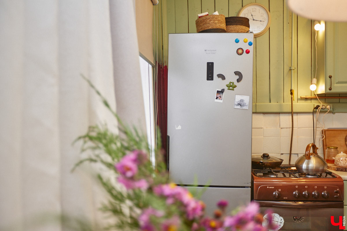 Как избавить дом от ненужных вещей и сделать пространство максимально гармоничным? Этот вопрос актуален для многих. Пользователи социальных сетей обмениваются советами по расхламлению и уборке квартиры за пять минут. Принять участие можно и в челлендже, и в марафоне. Владимирский блогер Арина Ёжкина решила поделиться с нами собственным опытом организации пространства на примере своего дома.