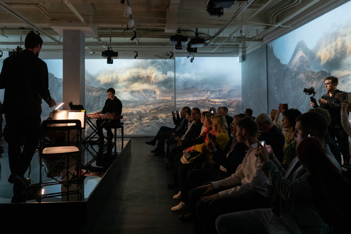 Соцветие укропа после дождя может стать волшебным миром с легкой руки мастера. Так, фотография владимирца Анатолия Плечистого вошла в число победителей международного конкурса «Самая красивая страна». 