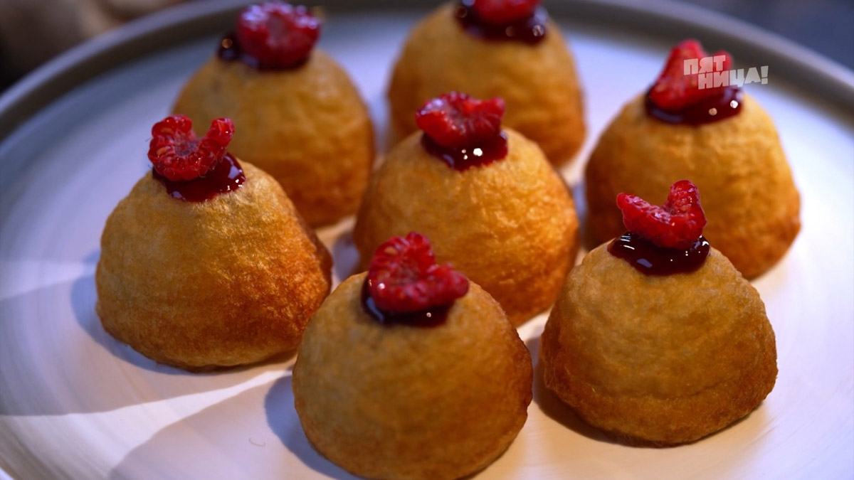 Владимир Викулов смог пройти кастинг кулинарного шоу «Битва шефов». Как есть пончики с печенью и малиной от нашего земляка, Константин Ивлев так и не понял, но взял жителя Киржача в свою команду. Правда, уже на пицце молодой человек все равно прогорел.