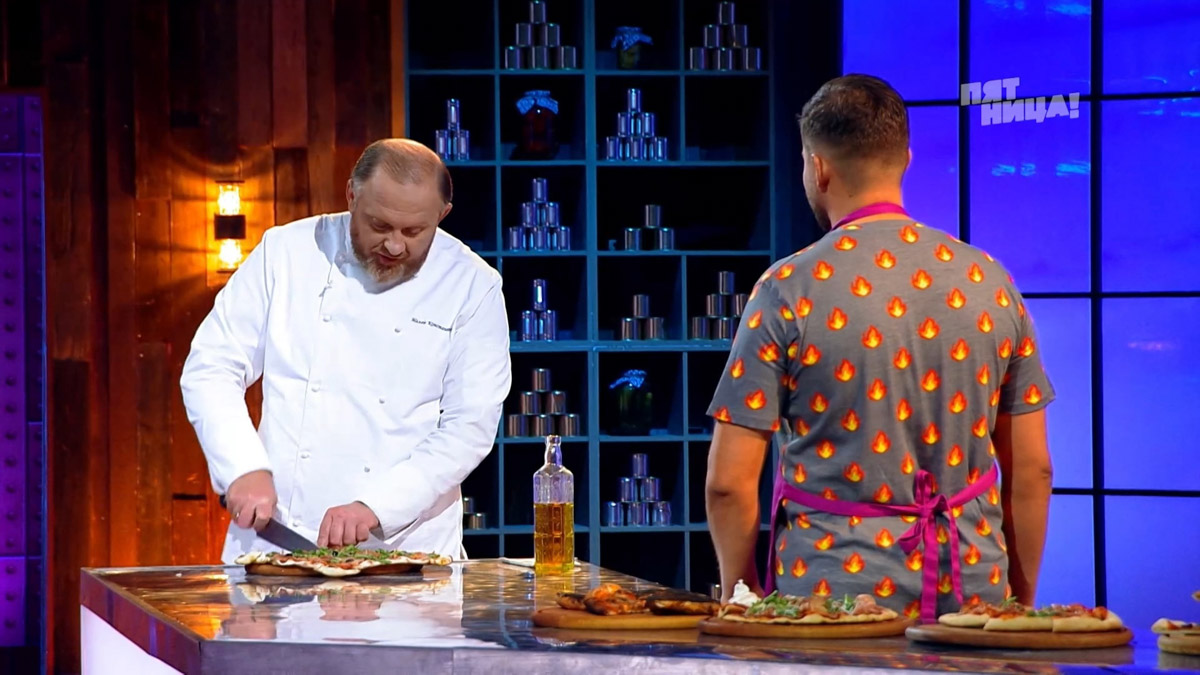 Владимир Викулов смог пройти кастинг кулинарного шоу «Битва шефов». Как есть пончики с печенью и малиной от нашего земляка, Константин Ивлев так и не понял, но взял жителя Киржача в свою команду. Правда, уже на пицце молодой человек все равно прогорел.