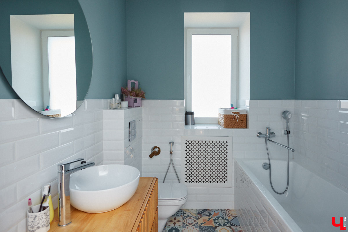 Полина Семина&nbsp;— мастер на&nbsp;все руки. Новый дом, в&nbsp;который они с&nbsp;мужем переехали год назад, она оформила сама. Целиком проработала и&nbsp;реализовала дизайн-концепцию, украсила комнаты своим авторским декором, хендмейд-изделиями и&nbsp;текстилем. Все это оказалось под силу хрупкой девушке, которая с&nbsp;удовольствием провела нам экскурсию по&nbsp;своему этножилищу.