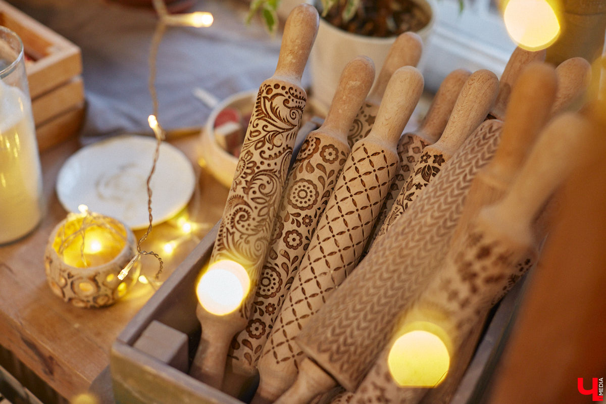 Вы давно погружались в какой-либо процесс с головой, забыв о обо всем на свете? Журналист «Ключ-Медиа» захотела окунуться в азы гончарного мастерства, чтобы оценить творческий процесс как средство для отдыха души и ума. Что из этого получилось — узнайте из нашего фоторепортажа.