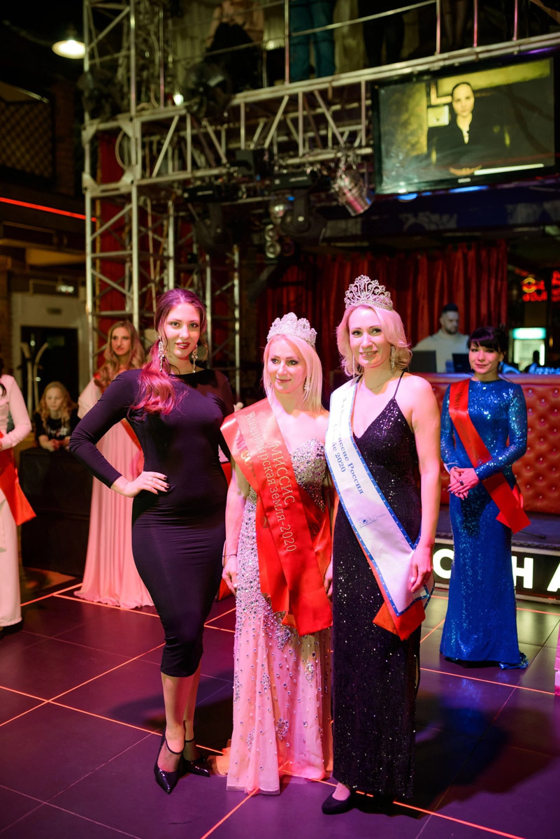 Модельное агентство и школа моделей Victory никогда не стоят на месте, постоянно находясь в развитии. Сейчас уже вовсю идет подготовка к официальному областному конкурсу красоты «Мисс и Миссис Владимирская земля — 2024». И в этот раз он будет еще масштабнее, чем обычно! Мы решили вспомнить историю развития конкурса и главные достижения его участниц.