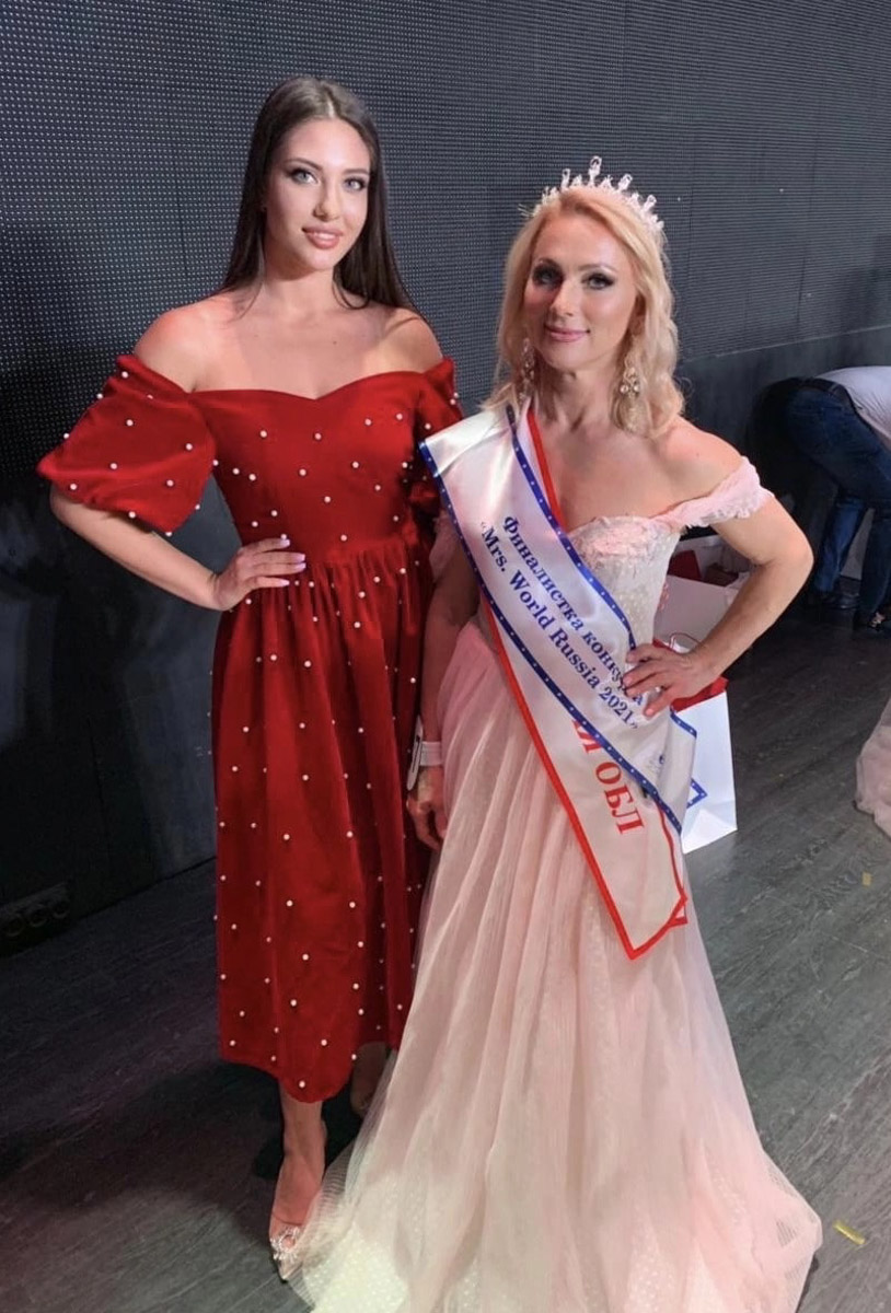 Модельное агентство и школа моделей Victory никогда не стоят на месте, постоянно находясь в развитии. Сейчас уже вовсю идет подготовка к официальному областному конкурсу красоты «Мисс и Миссис Владимирская земля — 2024». И в этот раз он будет еще масштабнее, чем обычно! Мы решили вспомнить историю развития конкурса и главные достижения его участниц.