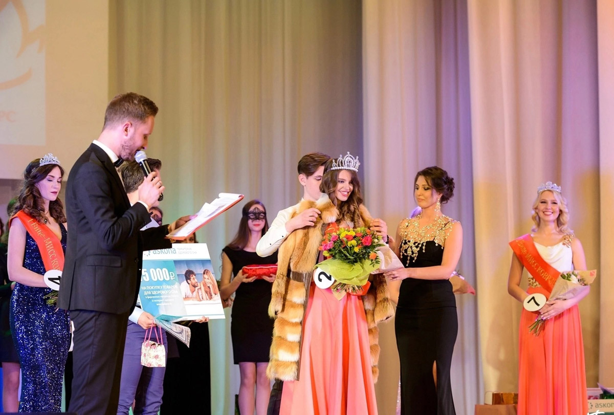 Модельное агентство и школа моделей Victory никогда не стоят на месте, постоянно находясь в развитии. Сейчас уже вовсю идет подготовка к официальному областному конкурсу красоты «Мисс и Миссис Владимирская земля — 2024». И в этот раз он будет еще масштабнее, чем обычно! Мы решили вспомнить историю развития конкурса и главные достижения его участниц.