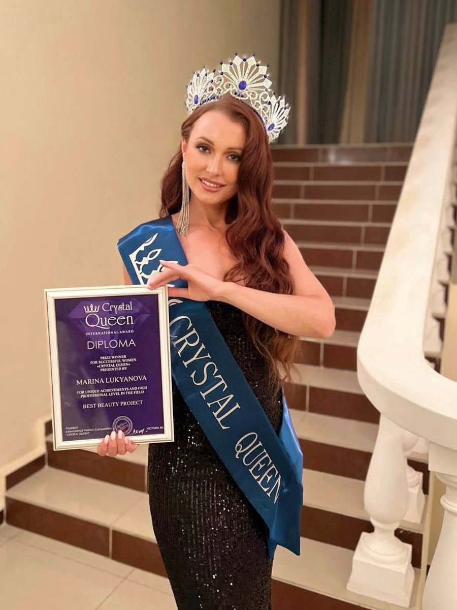 Модельное агентство и школа моделей Victory никогда не стоят на месте, постоянно находясь в развитии. Сейчас уже вовсю идет подготовка к официальному областному конкурсу красоты «Мисс и Миссис Владимирская земля — 2024». И в этот раз он будет еще масштабнее, чем обычно! Мы решили вспомнить историю развития конкурса и главные достижения его участниц.