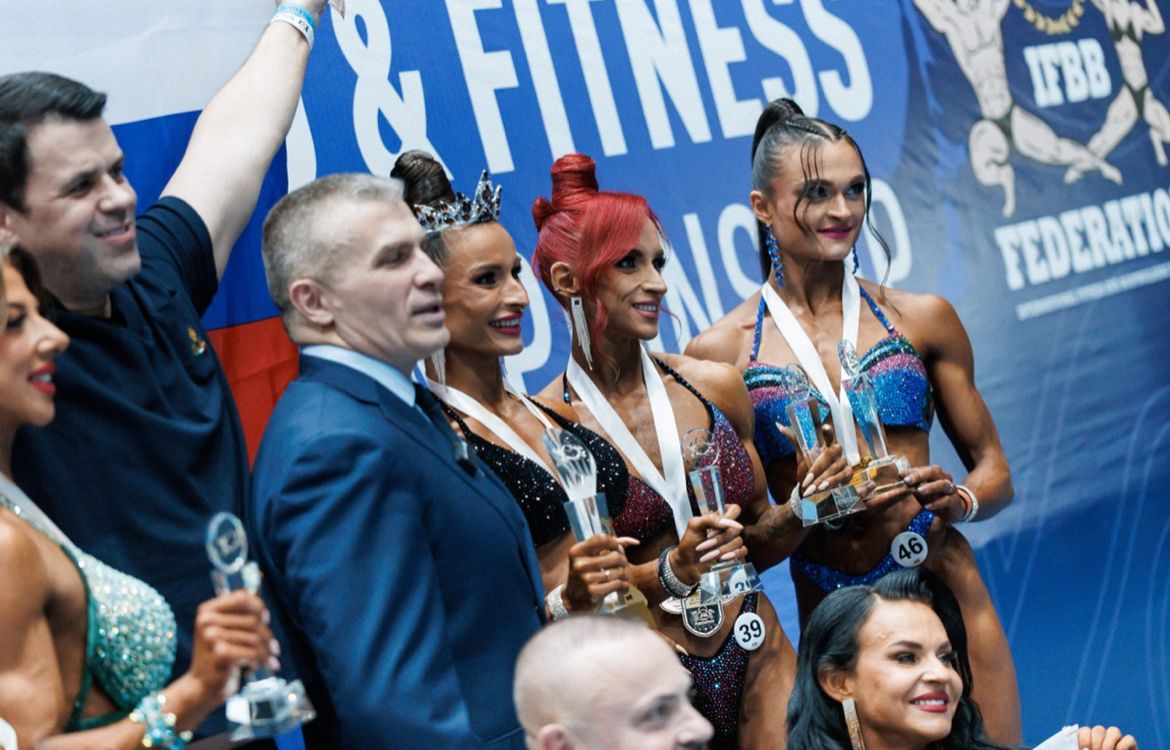 Только мы порадовались за владимирскую домохозяйку, которая заняла третье место на чемпионате России по бодибилдингу, как вслед прилетела еще одна хорошая новость из мира спорта: Надежда Афанасьева стала первой в категории «Бодифитнес 168 см» на Кубке мира! «Ключ-Медиа» поспешил поздравить спортсменку и расспросить ее о громкой победе.