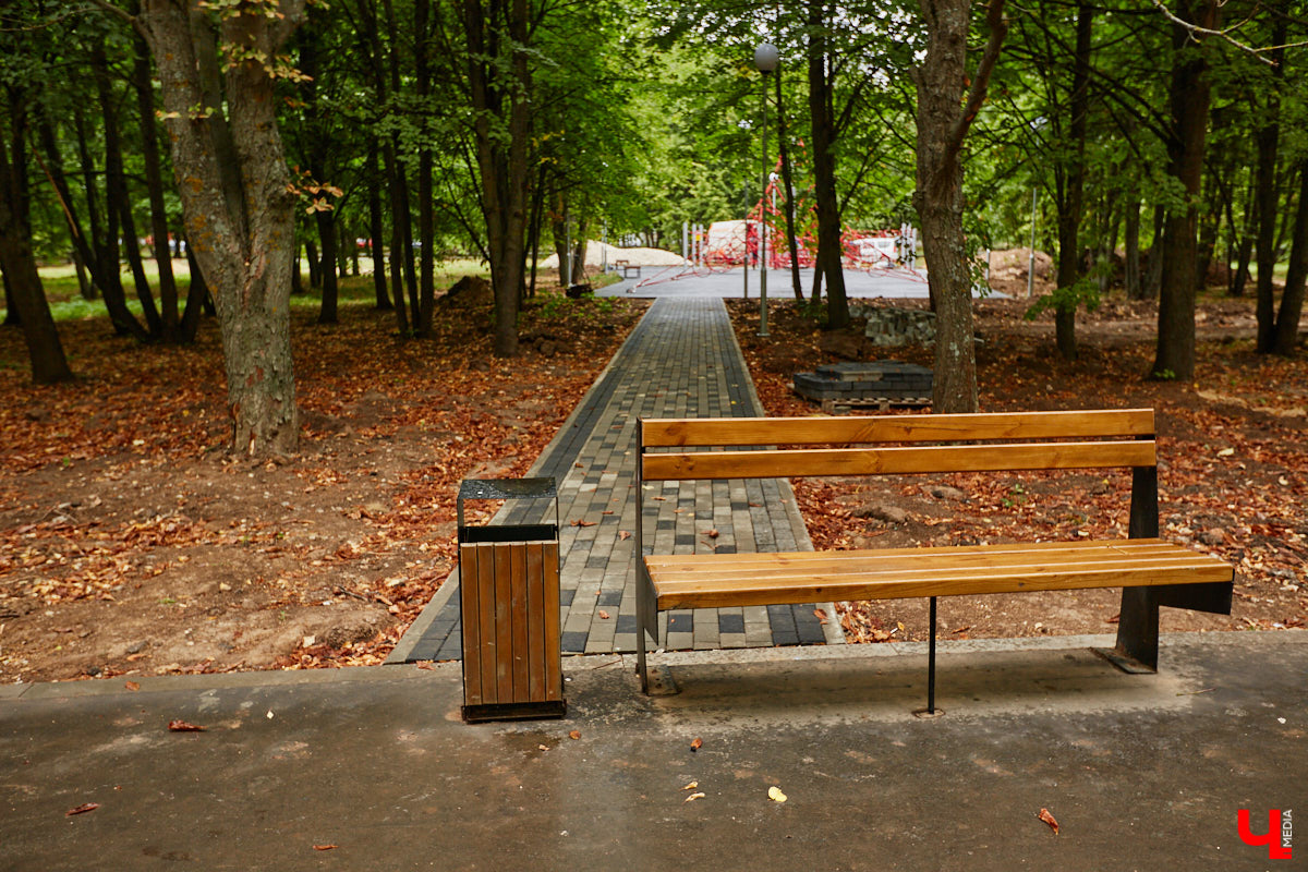 До прихода зимы осталось меньше месяца, а во Владимире все продолжается работа по благоустройству общественных пространств. Некоторые проекты находятся пока лишь на стадии планирования, а другие вот-вот завершат. Подробнее в нашем обзоре.